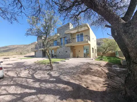 Casa 3 ambientes con 2 baños