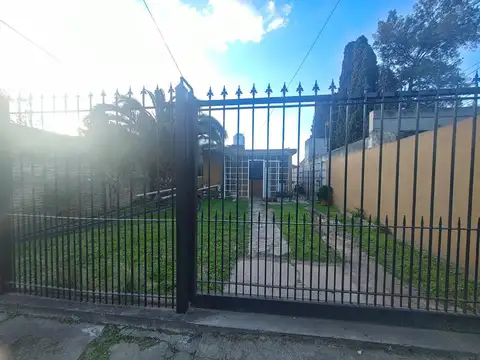 Depto Tipo Casa 4 ambientes con 1 baño