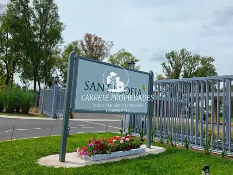 Casa en venta de 5 ambientes y  lote c/fondo a verde. Barrio Santa Sofia. Pilar 100
