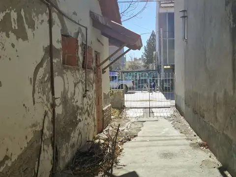 En Venta Casa en Lote de 500m2 | Apto Desarrollo | Rivadavia 735 Neuquén