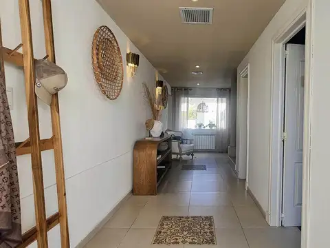 Casa en Alquiler en Funes, USD 3.500
