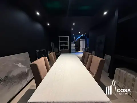Casa 8 ambientes con 4 baños