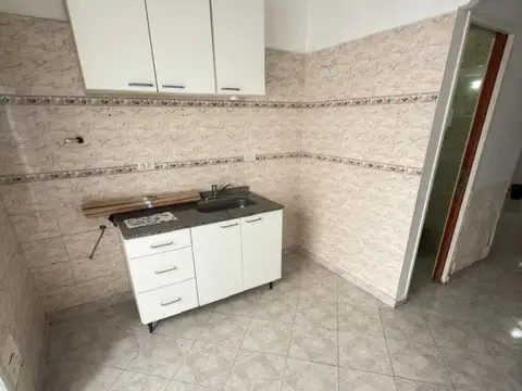 Departamento en Alquiler en Villa Luzuriaga, $ 850.000