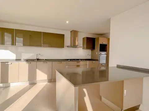 Departamento 4 ambientes con 3 baños