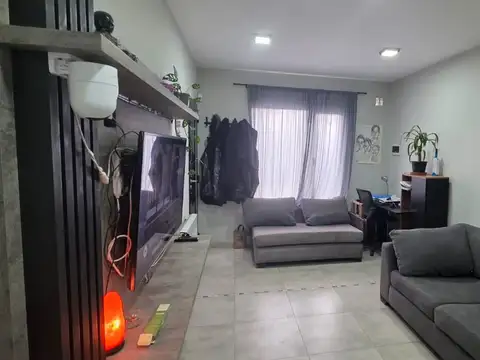 Depto Tipo Casa en Venta de 3 ambientes