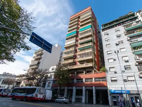 Impecable 4 Amb. con 2 Cocheras - Full Amenities y Seguridad 24 Hs