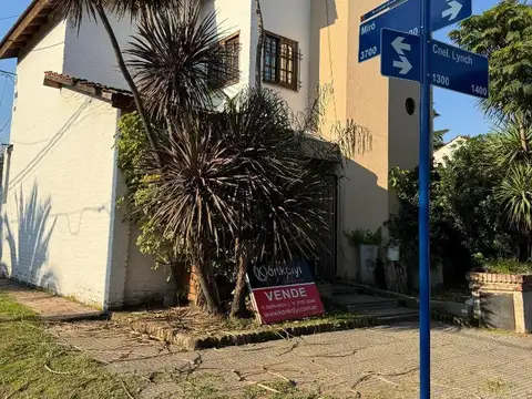 CASA EN VENTA 5 AMBIENTES APTO CREDITO