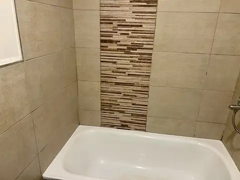 ALQUILER MONOAMBIENTE PISO 1 POR ESCALERA