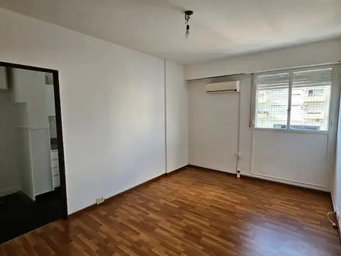 Franklin Delano Roosevelt 5200, Piso 8