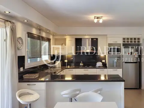 Casa en venta con renta en La Lomada de Pilar