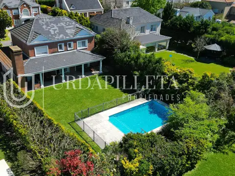 Casa en venta con renta  en La Lomada de Pilar