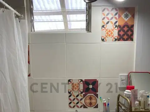 142 e/ 1 bis y 5 , Piso 0