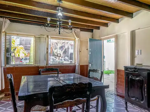 Casa 5 ambientes con 3 baños