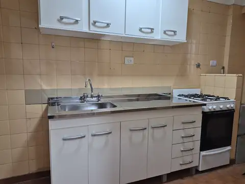 Colpayo 400, Piso 6