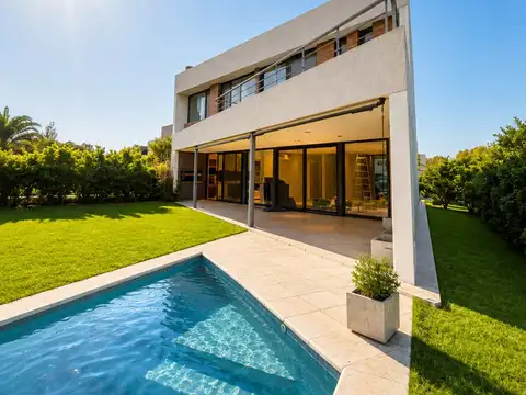 Casa en Venta en Ayres Plaza, USD 597.000