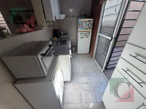 Depto Tipo Casa en Venta en Lanús Oeste, USD 60.000