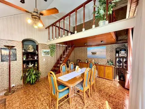 Depto Tipo Casa en Venta de 4 dormitorios
