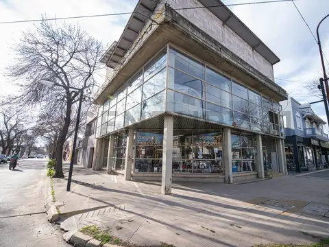 Local en Venta 47 años