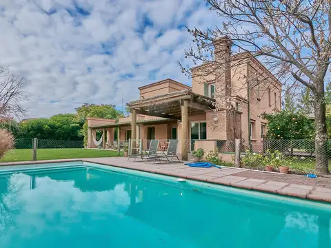 Barrio Santa Bárbara al 400