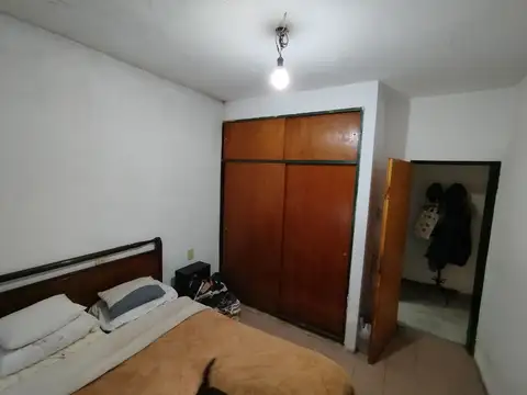 CASA en VENTA CON LOCAL COMERCIAL / LOTE de 254 MT