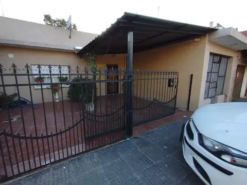 CASA en VENTA CON LOCAL COMERCIAL / LOTE de 254 MT