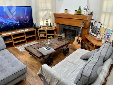 Casa 5 ambientes con 3 baños