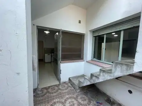 VENTA DEPTO 7 AMB-MULTIPLES USOS-CASTELAR NORTE
