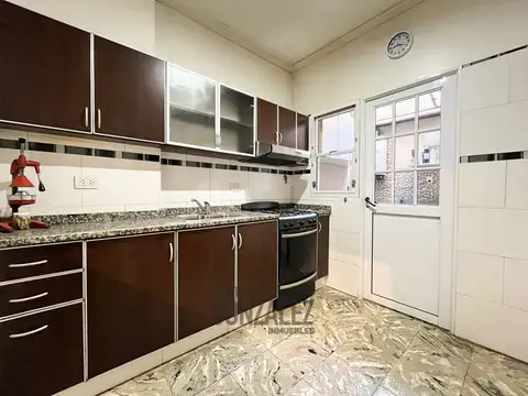 Depto Tipo Casa 4 ambientes con 2 baños