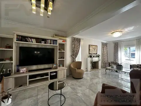 Casa en Venta de 5 dormitorios