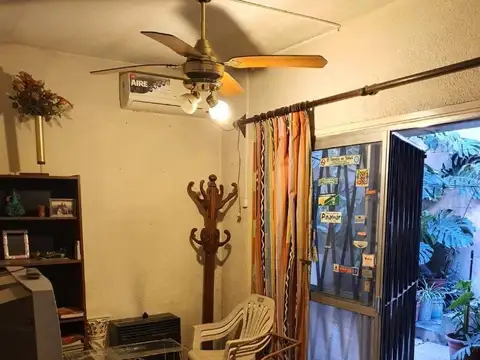 Casa tipo chalet con doble entrada  General Pacheco y Borges