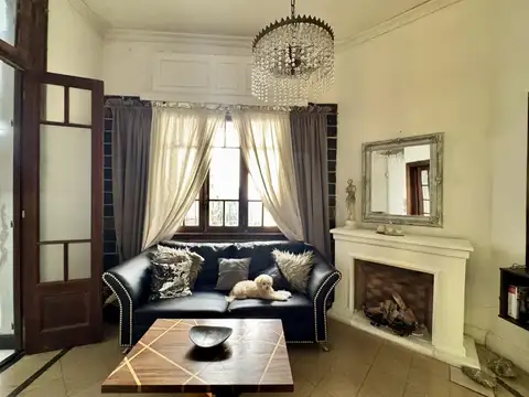 VENTA - CASA 4 AMBIENTES - LOTE PROPIO - APTA CRÉDITO - BANFIELD