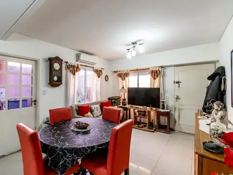 Depto Tipo Casa en Venta de 2 dormitorios