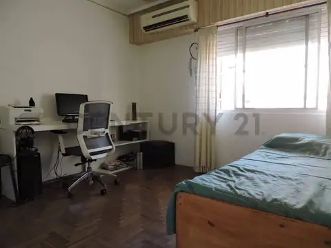 Casa lote propio 5 ambientes patio jardín, parrilla, cochera