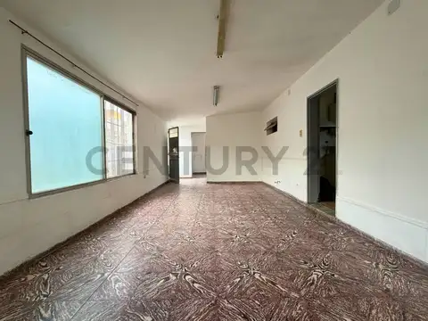 Discepolo 2500, Piso 0