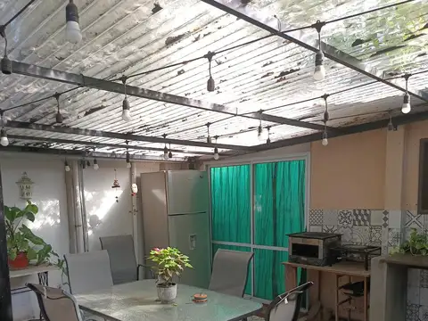 Casa  Venta Ranelagh 2 DORMITORIOS JARDIN PARRILLA JACUZZI PILETA QUINCHO ESCRITORIO