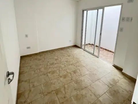 Departamento en Alquiler en Remedios de Escalada, $ 520.000