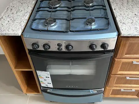 Alquiler, 3 amb tipo duplex, 2 baños, interno. Opc cochera