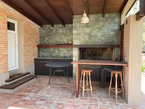 Casa en Venta en Oliveros, USD 170.000
