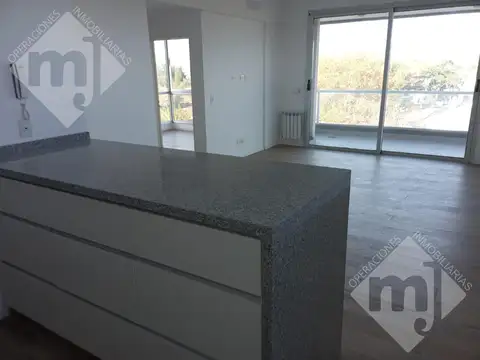 Departamento en Alquiler con 1 cocheras