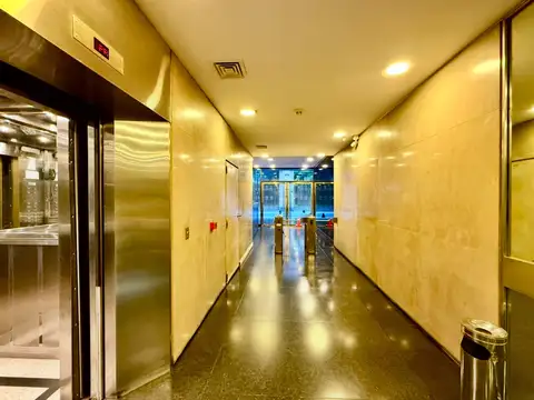 Oficina 11 ambientes con 1 baño