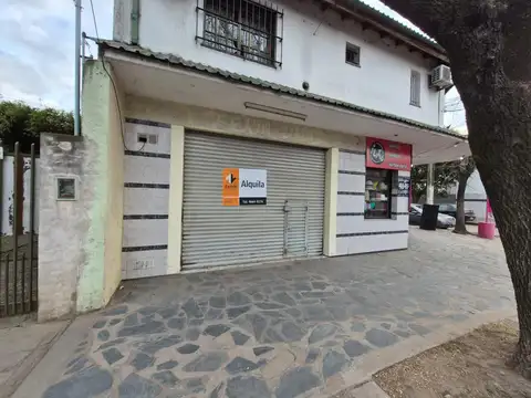 Amplio local en alquiler, sobre Av. Gaspar Campos