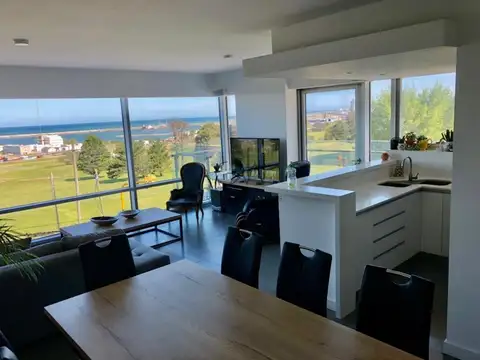 Departamento en Alquiler en Playa Grande, USD 1.950