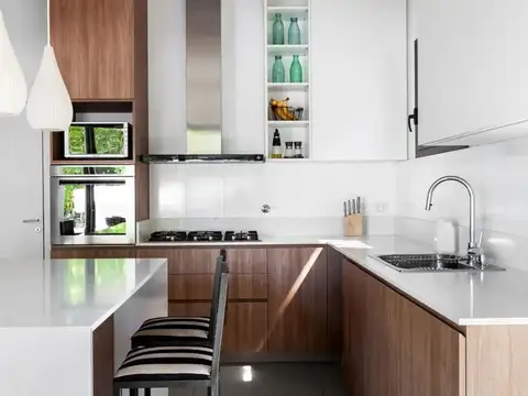 Casa 5 ambientes con 4 baños