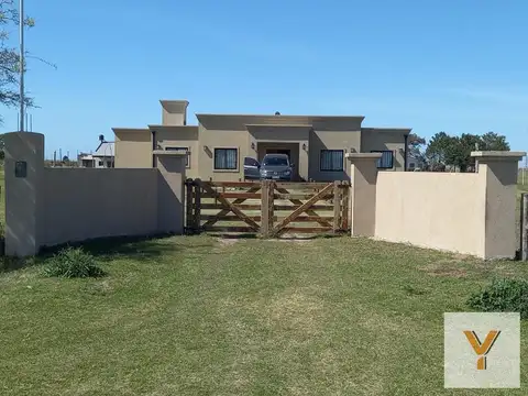 Chacra en venta - 4 Dormitorios 2 Baños - 17.000Mts2 - San Clemente del Tuyú