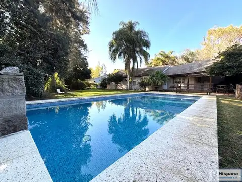 Hermosa Casa en venta con Pileta, en el Barrio Cerrado Parque Pero, José C. Paz