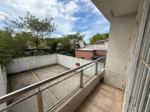 Riobamba 2500, Piso 1