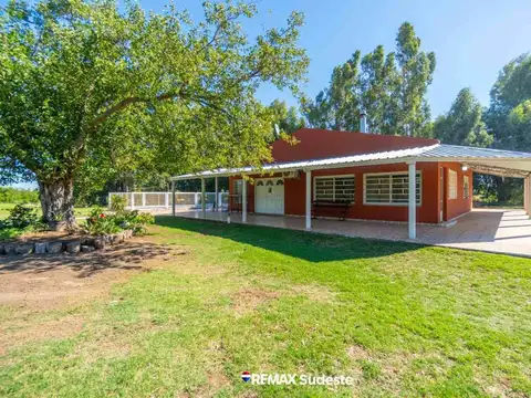 Venta quinta rural con doble vivienda y galpón
