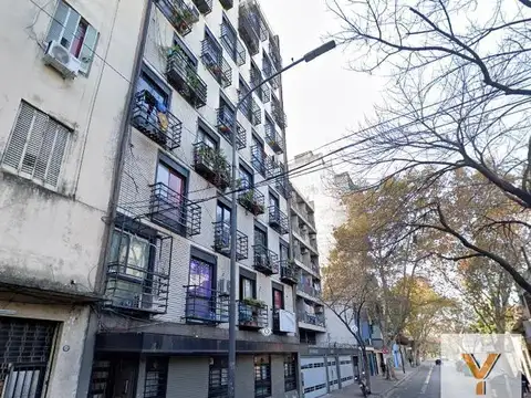 Avenida Pavón e/ Salta y Santiago del Estero