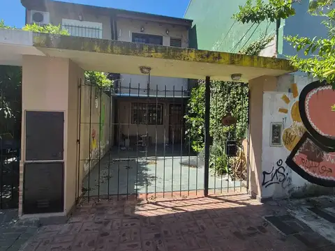 Dúplex 3 ambientes con cochera en Venta en Santos Lugares