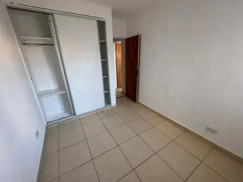 Casa de dos dormitorios en alquiler Barrio Jorge Cura